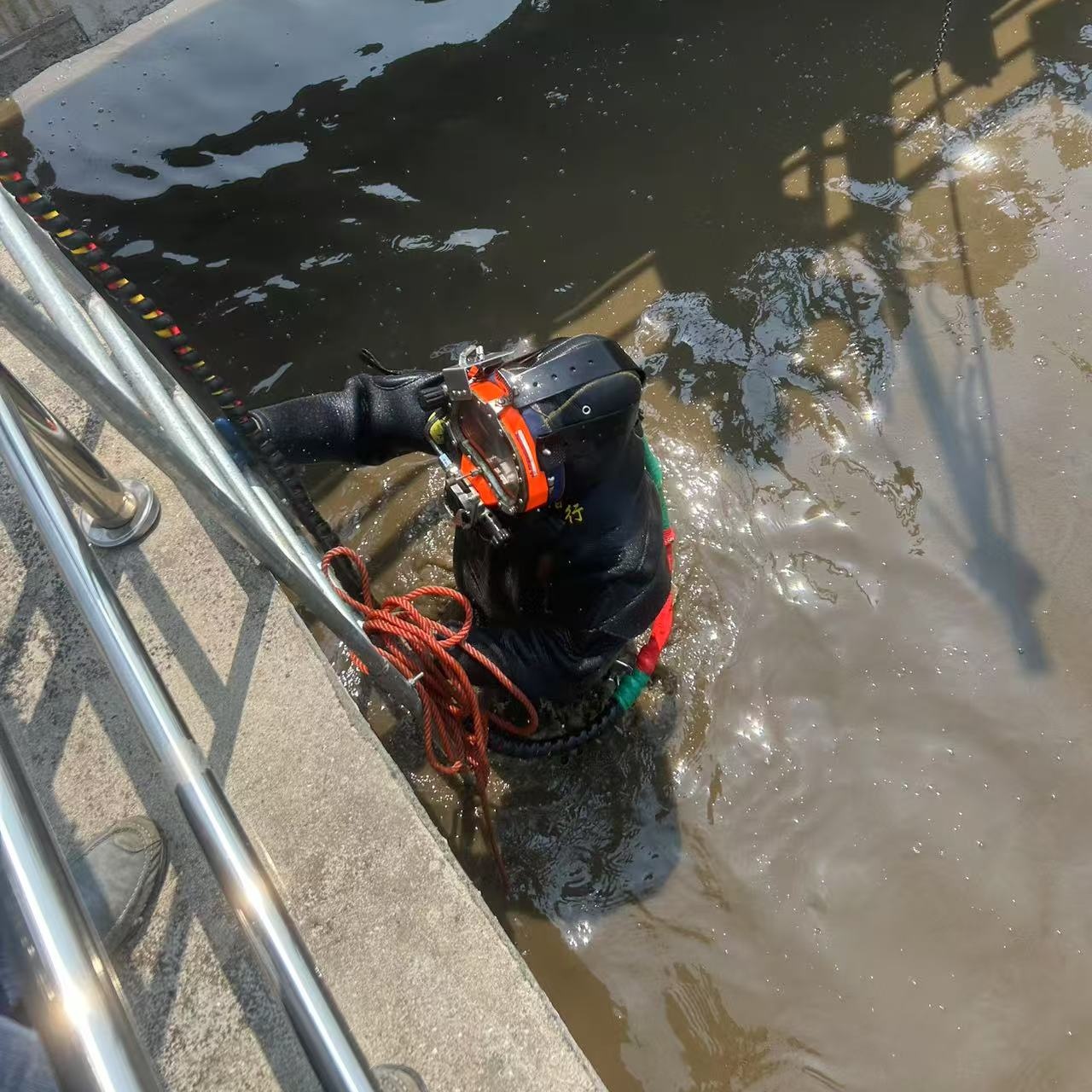 水下打捞：水下结构修复全程跟踪