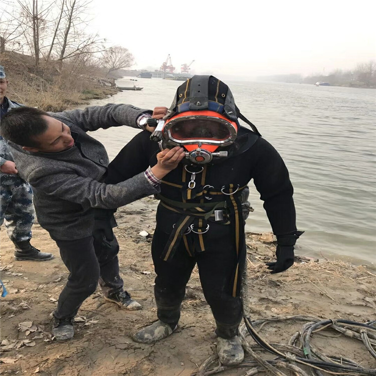 丹阳市打捞公司本地打捞救援队