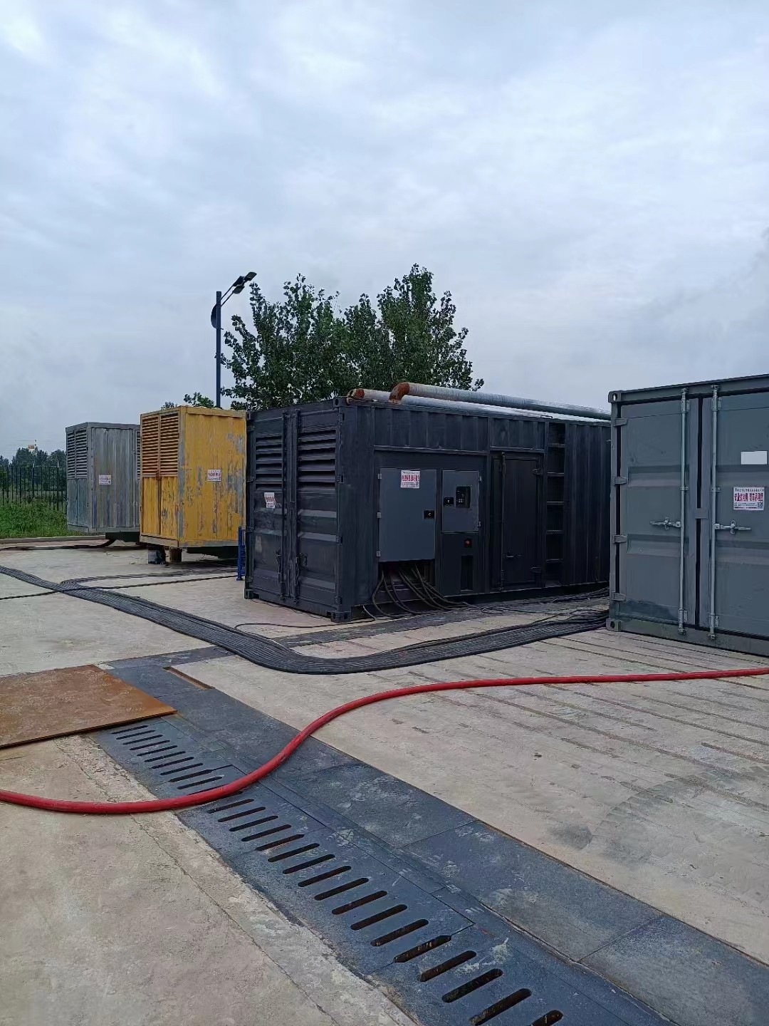 千伏安电力进口50KW-3000KW发电机出租（应急发电机出租电话）精英团队