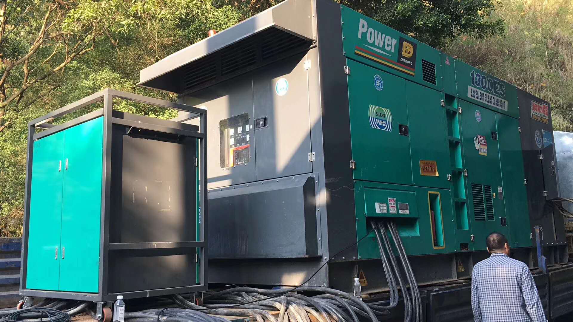 应急发电车/移动电源车出租（本地公司）100KW/200KW/300KW/400KW发电机出租低价良好口碑